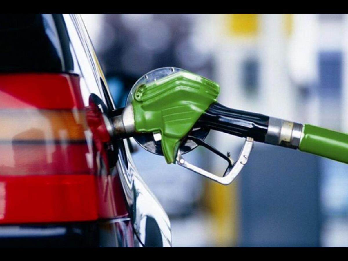 توزیع مجدد بنزین سوپر در جایگاه های سوخت چه زمانی آغاز می شود؟
